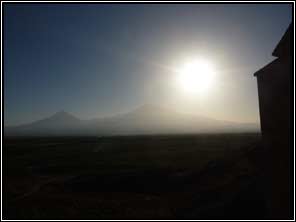 Zicht op de berg Ararat vanuit het klooster Khor Virap