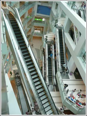 Modern winkelcentrum aan Wanfu Jingstraat
