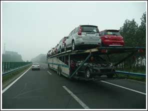 Overladen vrachtauto
