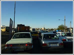 Chaotisch verkeer: spitsuur in Mashad