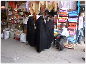 Bazar Kerman: vrouwen winkelen altijd gezamelijk in de bazar