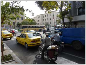 Druk verkeer in Tehran