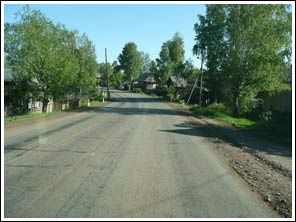 hoofdweg en landschap west Siberië